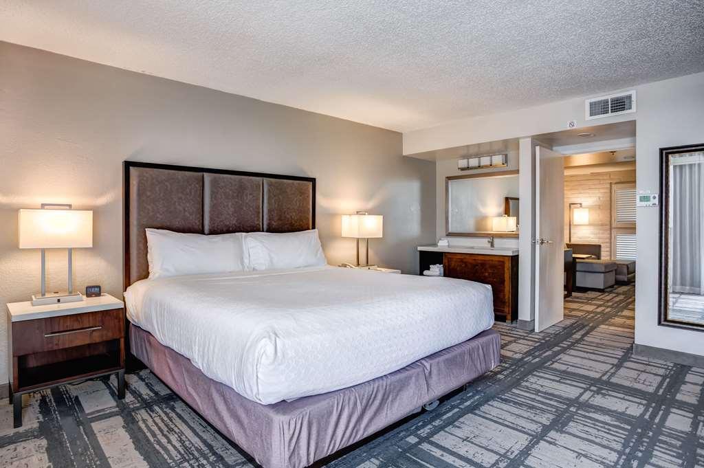 Embassy Suites By Hilton Orlando International Drive Convention Center Williamsburg Номер фото