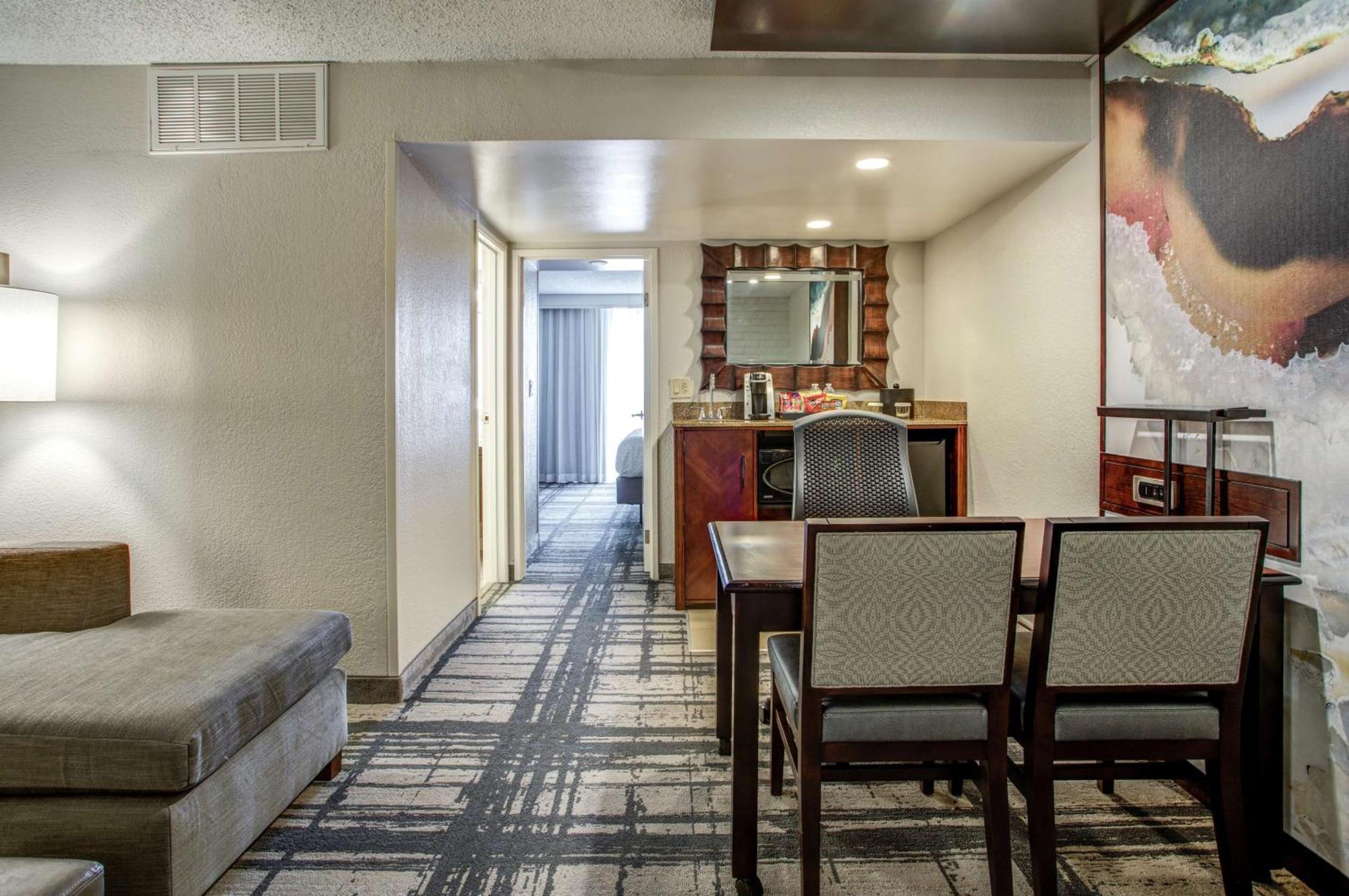 Embassy Suites By Hilton Orlando International Drive Convention Center Williamsburg Экстерьер фото